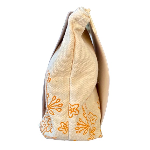 š Burtās Bees Baby Joyful Mom & Baby Gift Set! Full size products! NWT! š - Picture 4 of 6